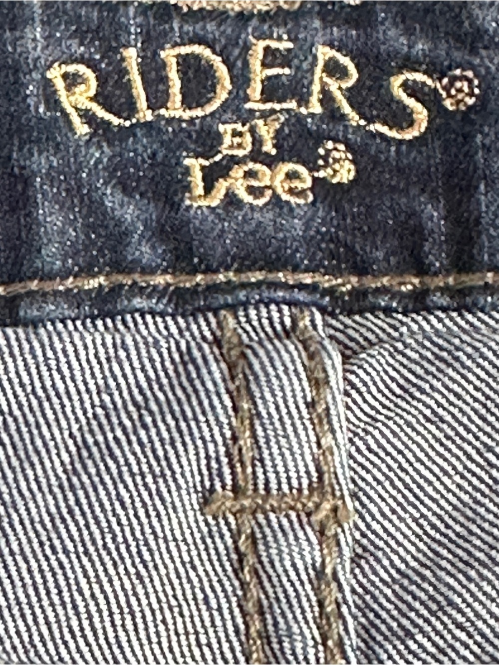Riders by Lee Blue Stretch Mid Rise Bermuda Denim Jean
Shorts Size 14 - Picture 5 of 7